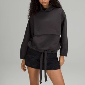 LA Packable Pullover-to-Pillow